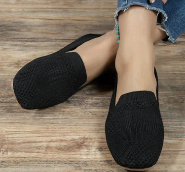 Black Women’s Orthopedic Arch Support Slippers on the model