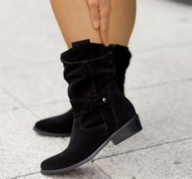 Black Women’s Comfortable Everyday Fit Suede Boots on the model