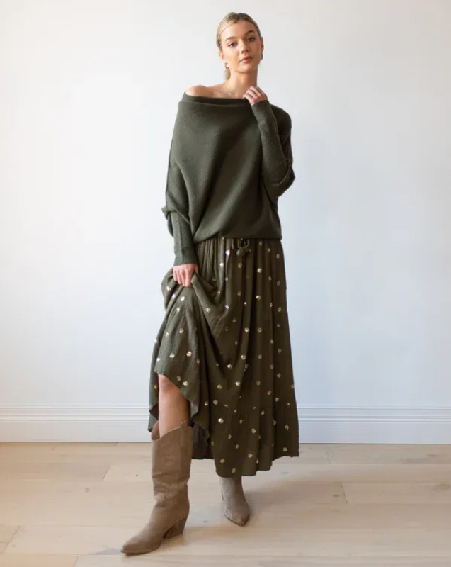 Green Women’s Swing Collar Off-Shoulder Knit Jumper on model