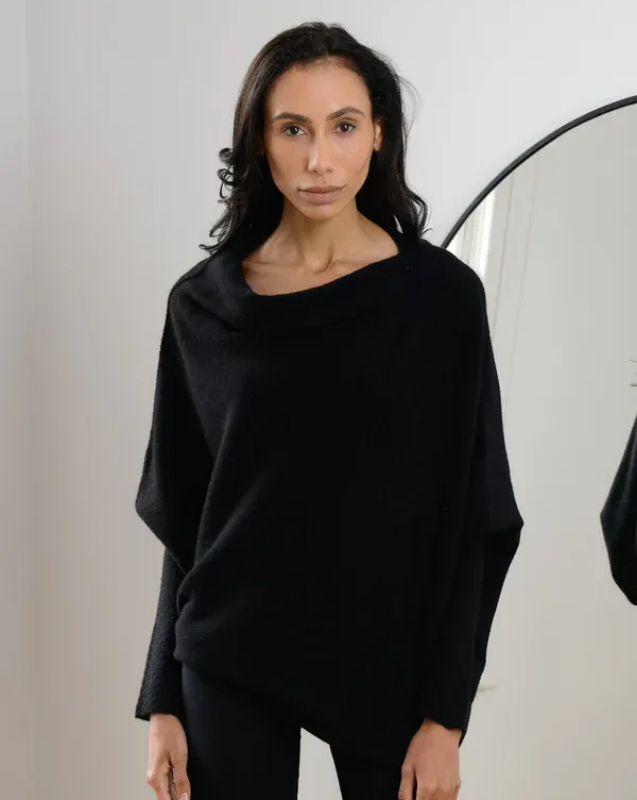 Black Women’s Swing Collar Off-Shoulder Knit Jumper on model