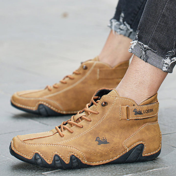Brown Unisex Minimalist Zero Drop Barefoot Shoes on the model