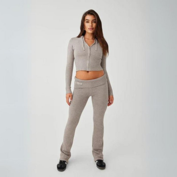 Gray Women’s Cozy Fitted Zip-Up Cloud Knit Set on the model