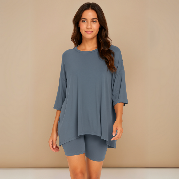 Dark Gray Women’s Oversized Ribbed Tee & Biker Shorts Set on the model