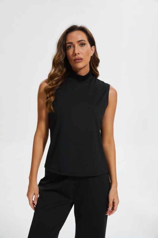 Black Women’s Wide-Leg Cropped Pant Lounge Set on the model