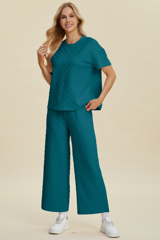 Avery | Women's Texture Round Neck Short Sleeve Top and Pants Set