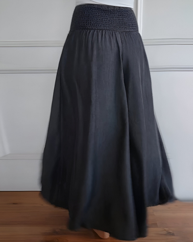 Black Women’s Stretch-Waist Flowy Casual Skirt on the model