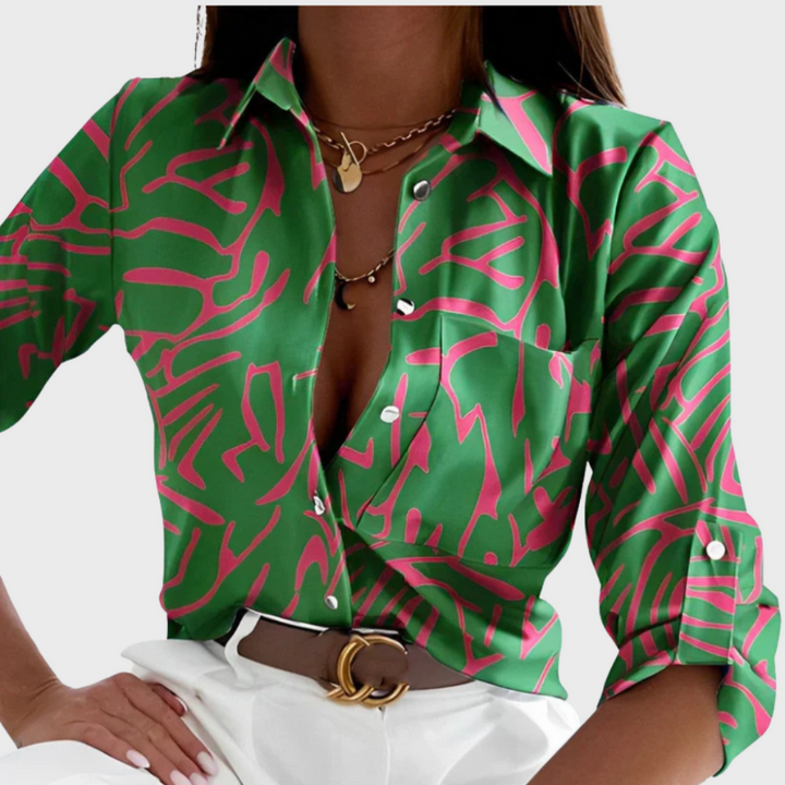 Women’s Classic Collar Fit Button-Down Shirt