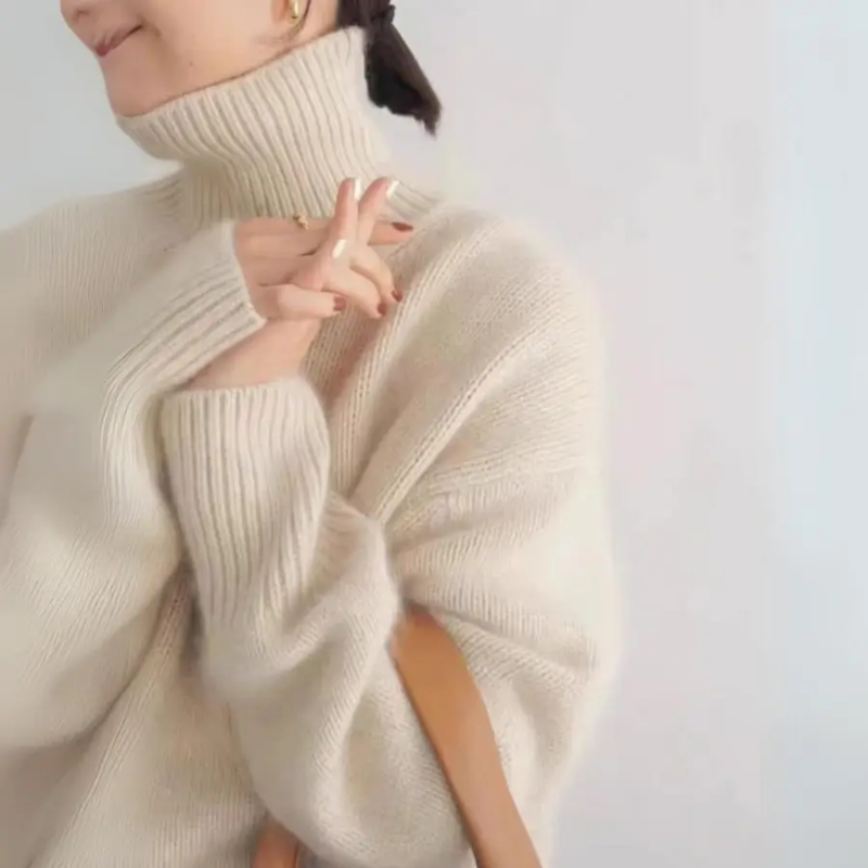 Oversized Women's Cashmere Turtleneck Sweater