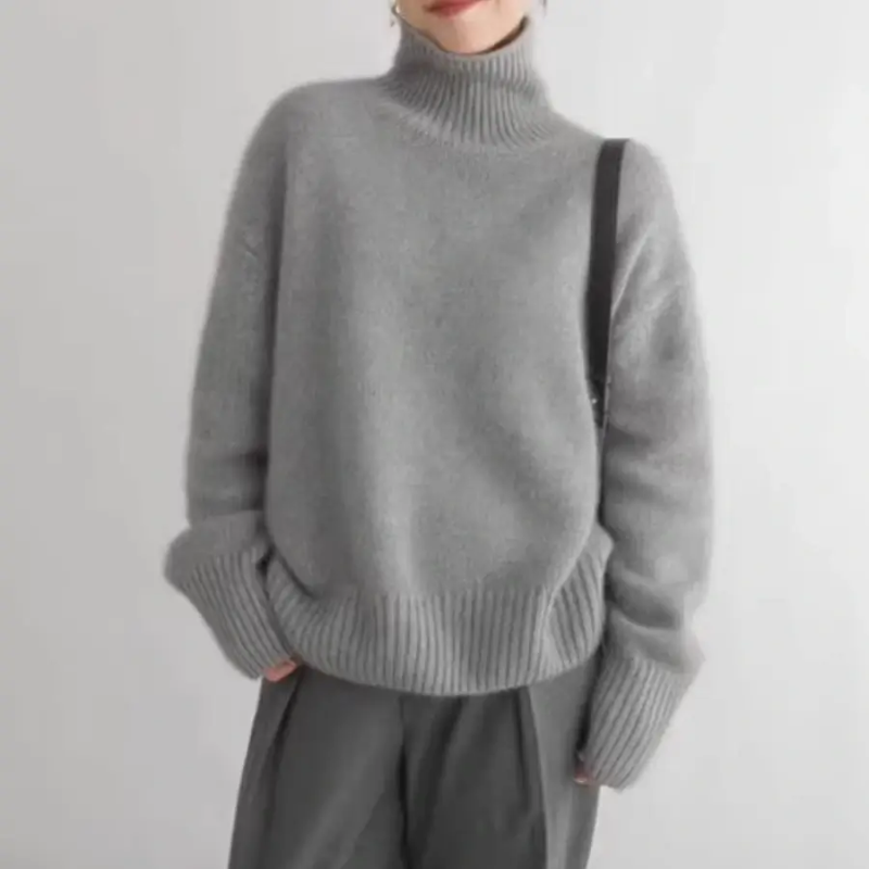 Oversized Women's Cashmere Turtleneck Sweater