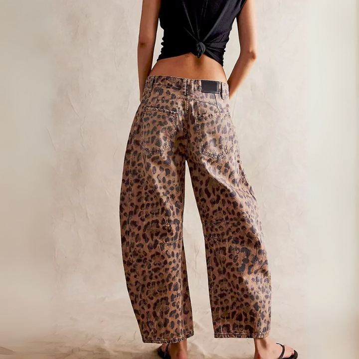 Women’s Barrel Jeans – Trendy Denim Pants for Stylish Outfits