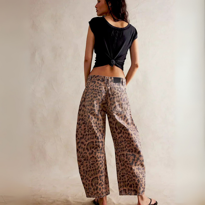 Women’s Barrel Jeans – Trendy Denim Pants for Stylish Outfits