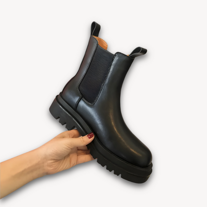 Women's Black Chelsea Boots - Stylish Casual Footwear
