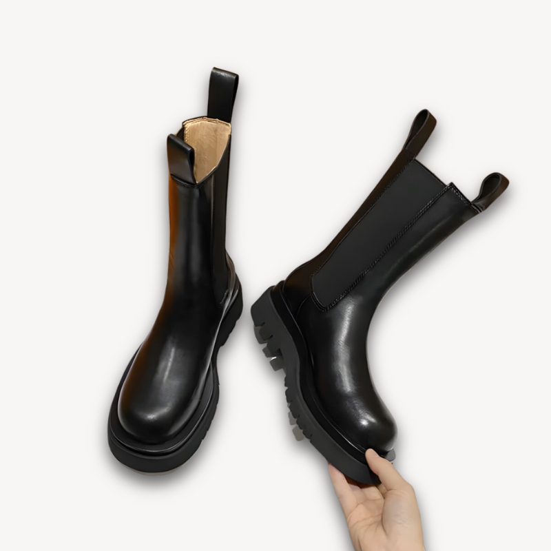 Women's Black Chelsea Boots - Stylish Casual Footwear
