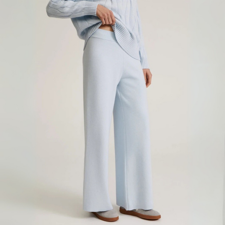 Women's Cashmere Sweater Set with Cable-Knit Details