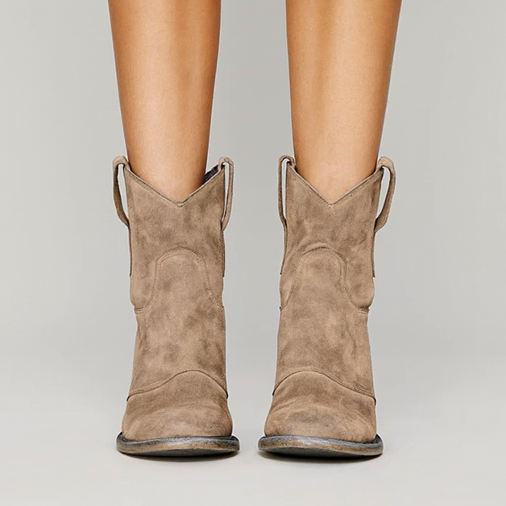 Women’s Cowboy Ankle Boots in Vintage Western Style