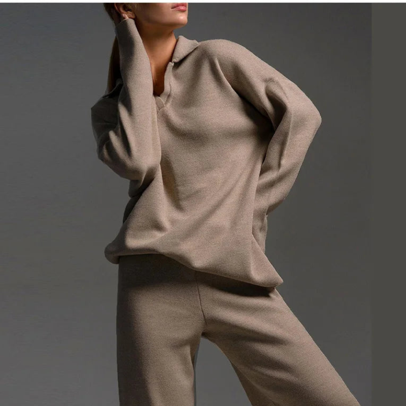 Women's Knitted Co Ord with Wide-Leg Pants and Casual Flip Collar