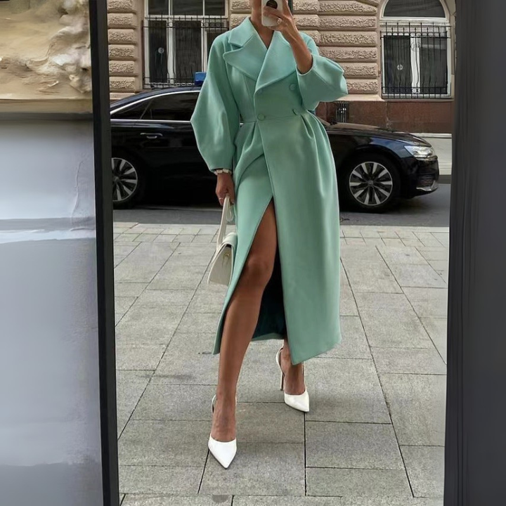 Women's Long Wool Coat – Oversized Lapel Double-Breasted Design