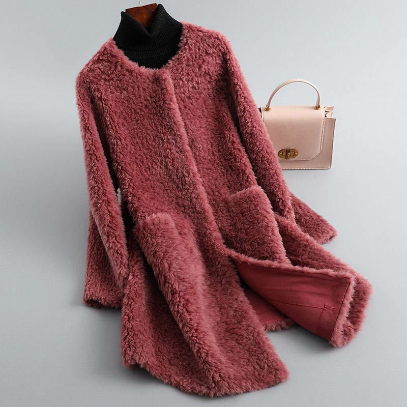 Women's Shearling Winter Coat – Luxurious Draped Silhouette for Cold Weather