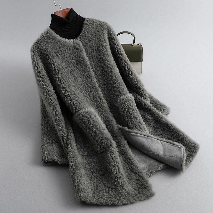 Women's Shearling Winter Coat – Luxurious Draped Silhouette for Cold Weather