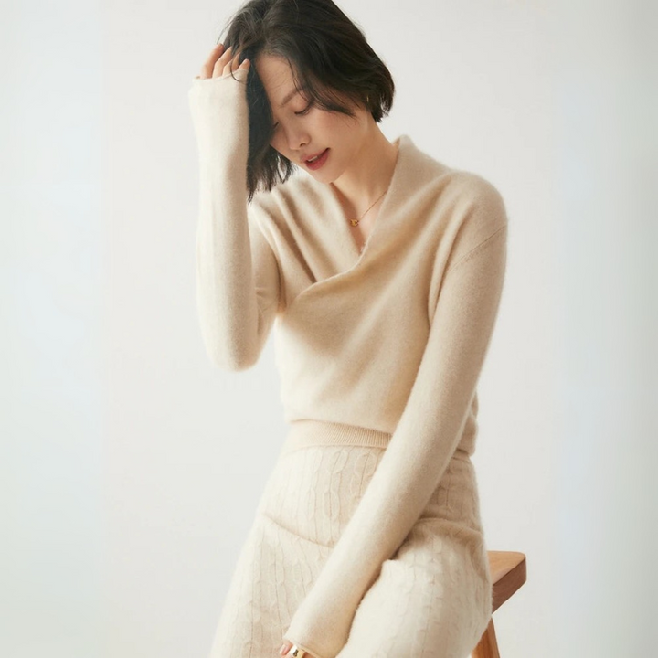 Women's Stylish Cashmere Sweater with Crossover Collar