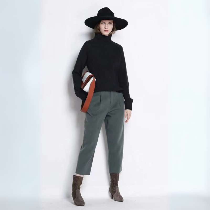 Women's Turtleneck Sweater for Autumn Winter Fashion