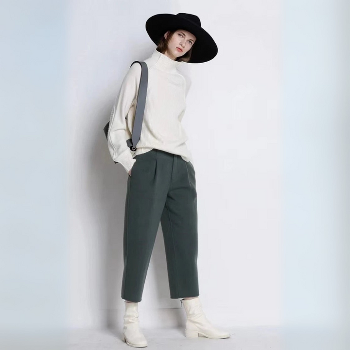 Women's Turtleneck Sweater for Autumn Winter Fashion