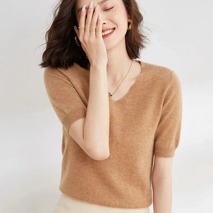 Women's V-Neck Plain Knit Top for Minimalist Daily Wear