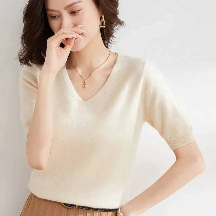 Women's V-Neck Plain Knit Top for Minimalist Daily Wear