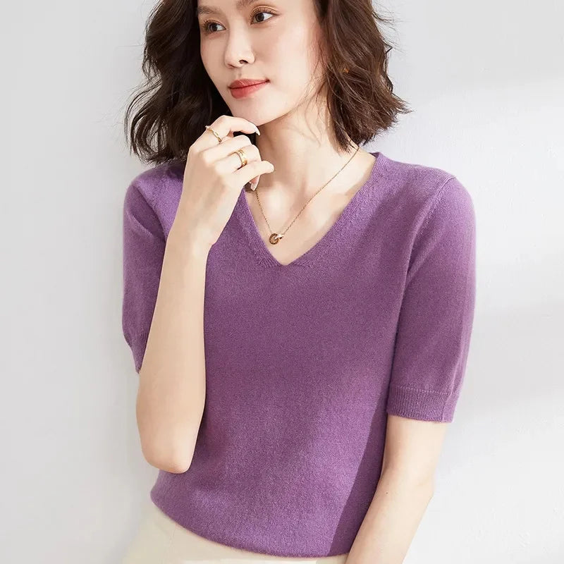 Women's V-Neck Plain Knit Top for Minimalist Daily Wear