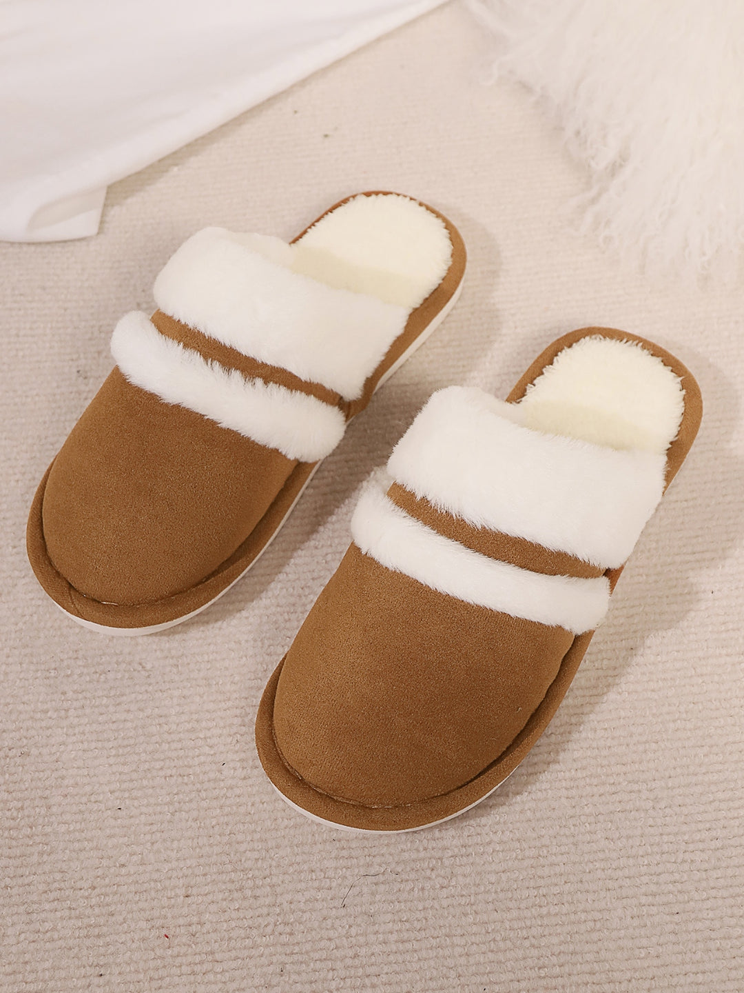 Isabelle | Women's Contrast Faux Fur Round Toe Slippers