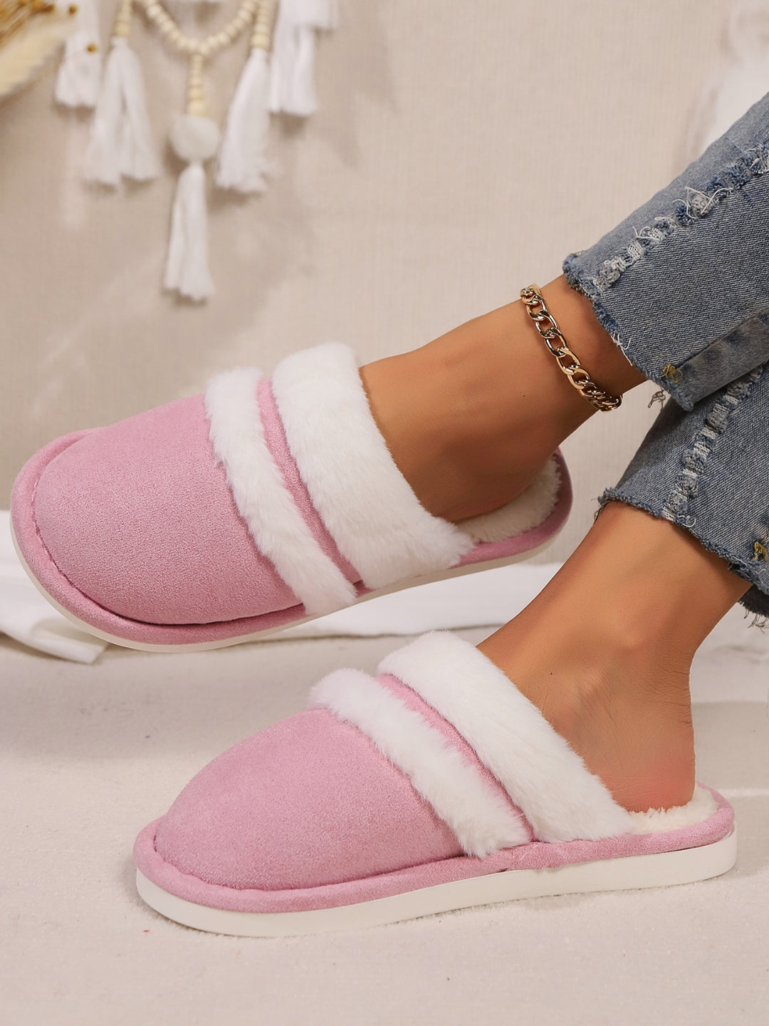 Isabelle | Women's Contrast Faux Fur Round Toe Slippers